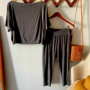 Gray Fighting Eel Jogger Set